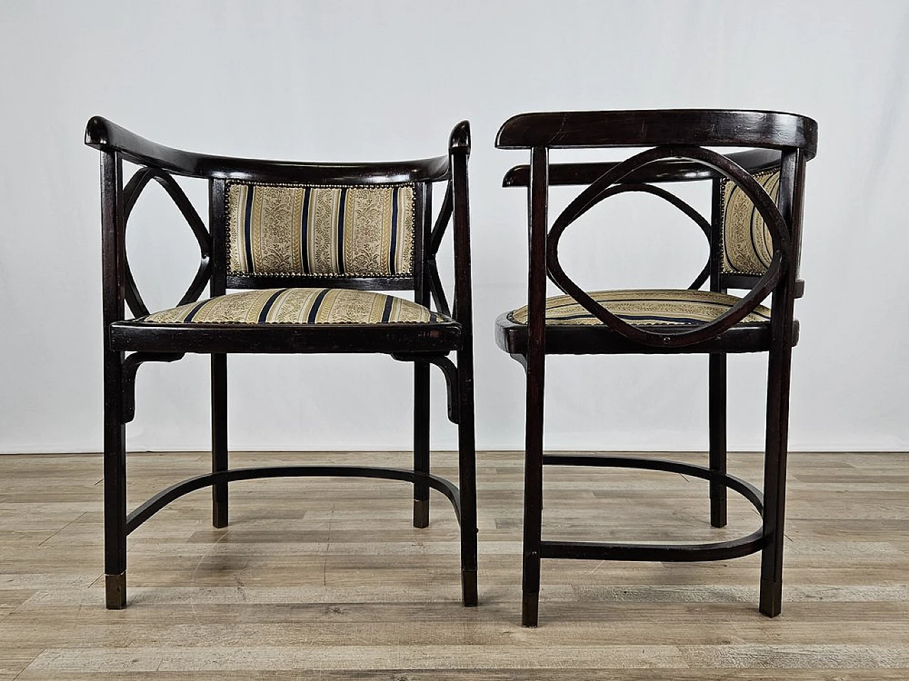 Beech bench with chairs attributed to Antonio Volpe, 20th century 34