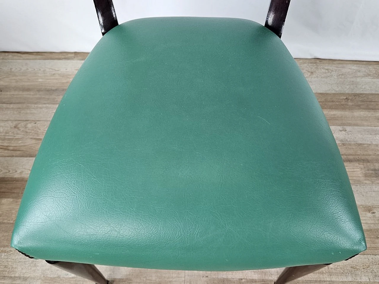 6 Dining chairs in the style of Paolo Buffa, 1950s 11