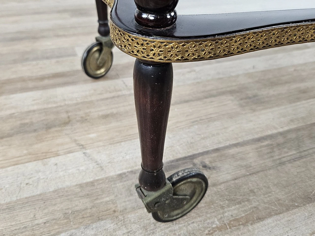 Bar trolley in briarwood, brass and glass, 1950s 18