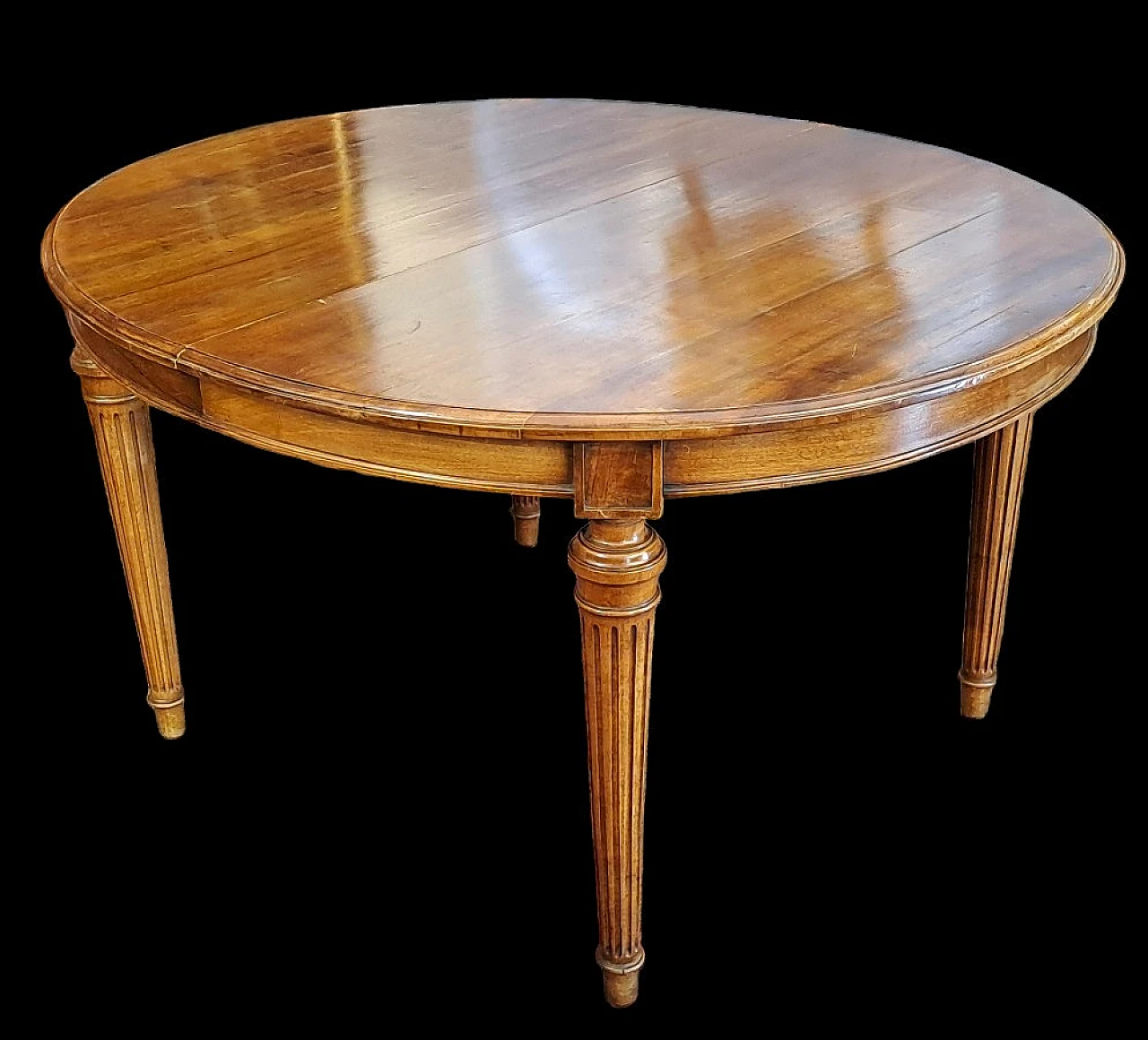 Round extendible French table in solid walnut, 19th century 2