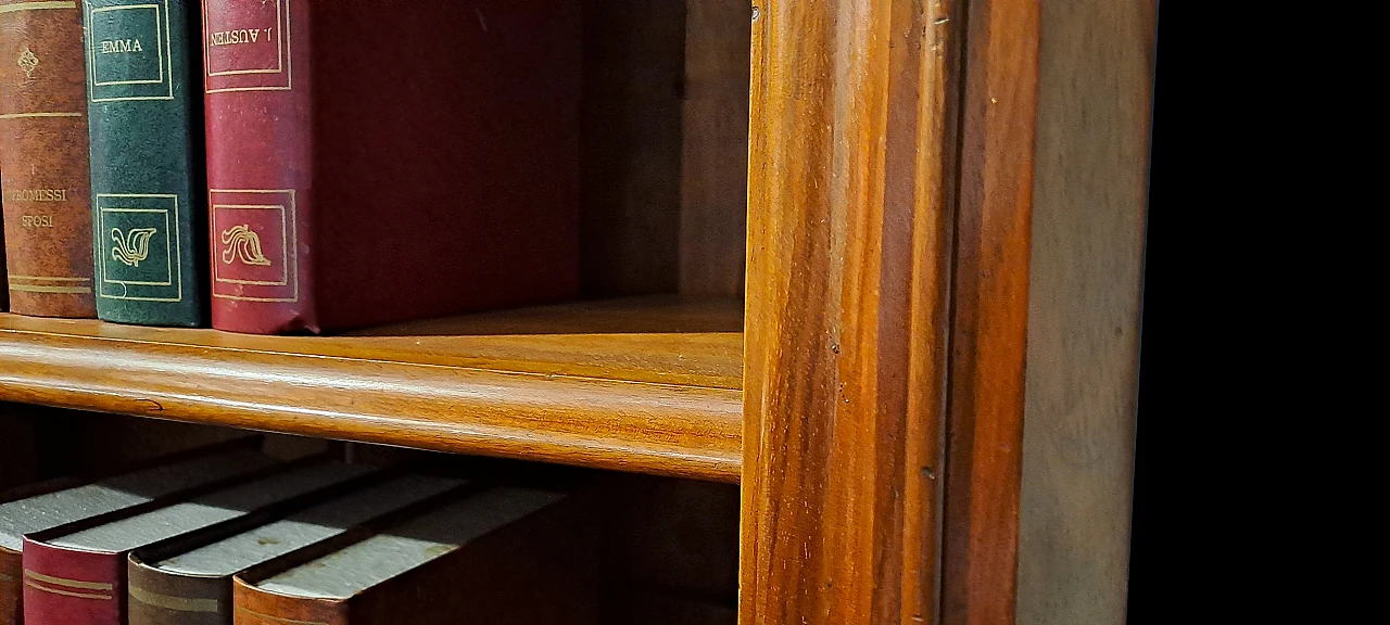 Large Piemontese bookcase in solid walnut, 19th century 5