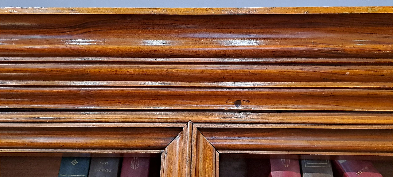 Large Piemontese bookcase in solid walnut, 19th century 8