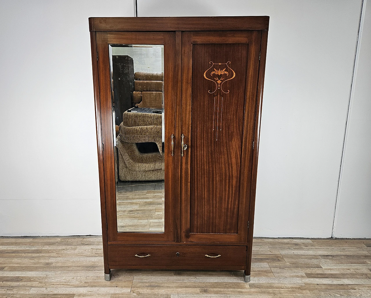 Two-door wardrobe with mirror and internal shelves, early 20th century 31