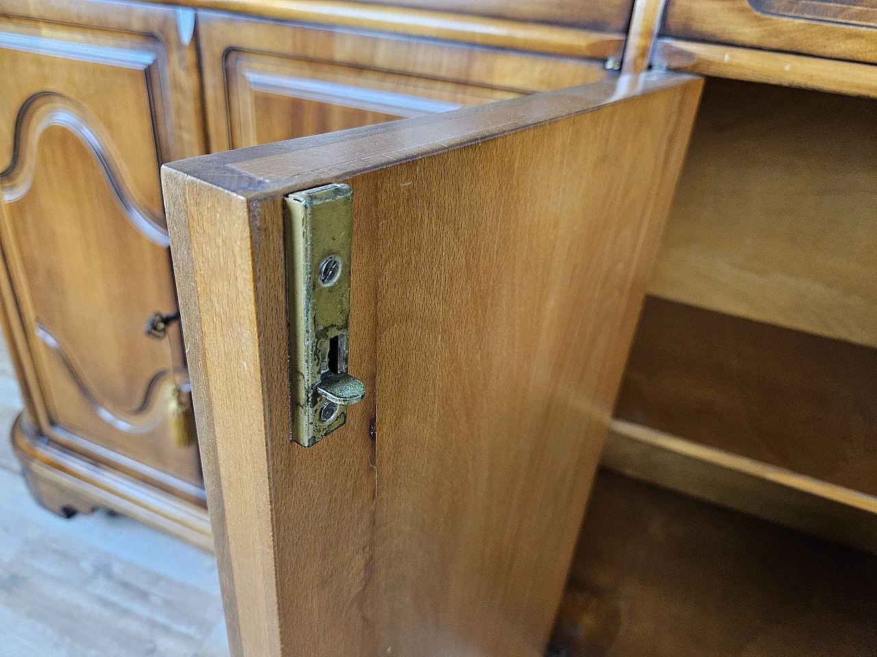 Carved wooden sideboard, 1960s 26