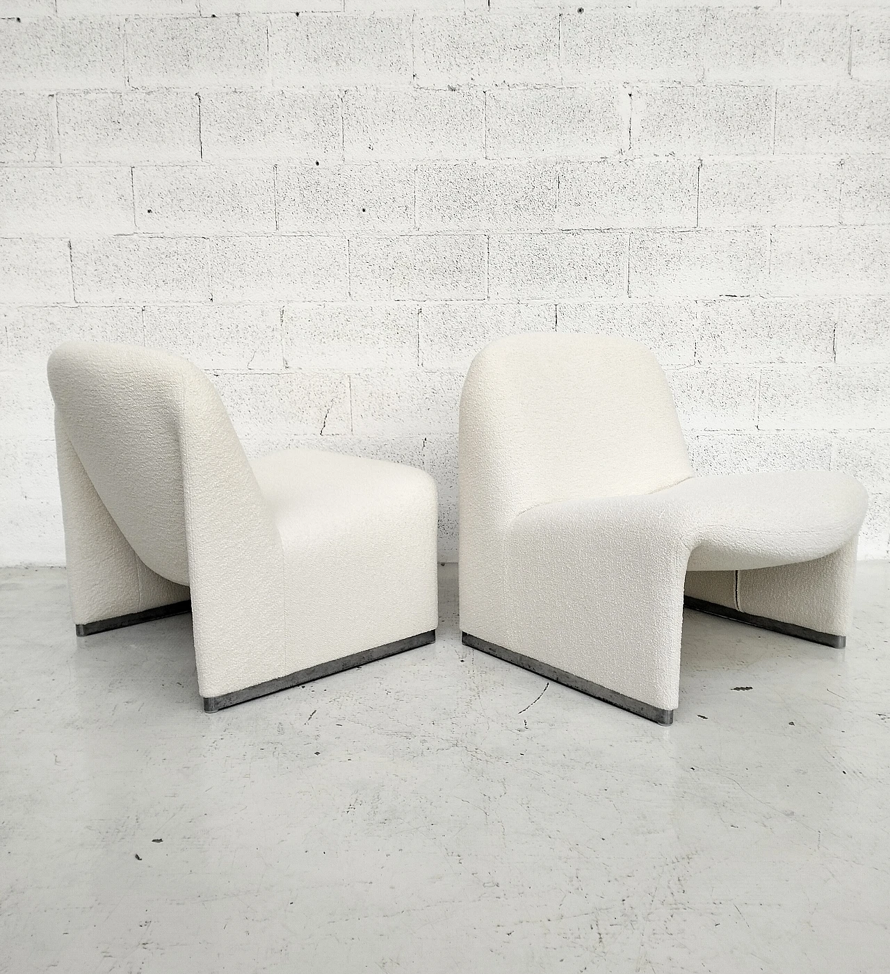 Pair of Alky chairs by Giancarlo Piretti for Anonima Castelli 70s 1