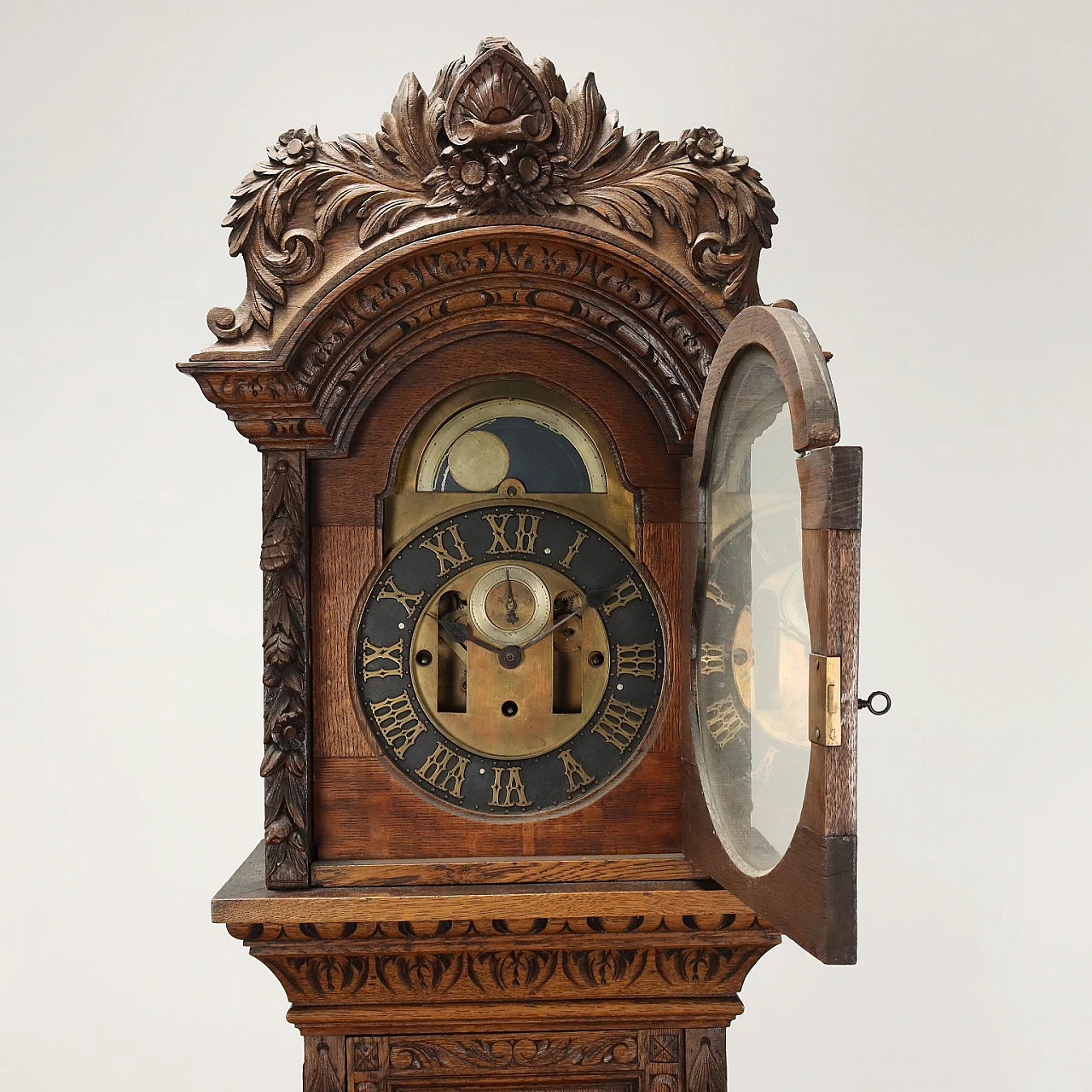 Oak pendulum clock, early 20th century 4