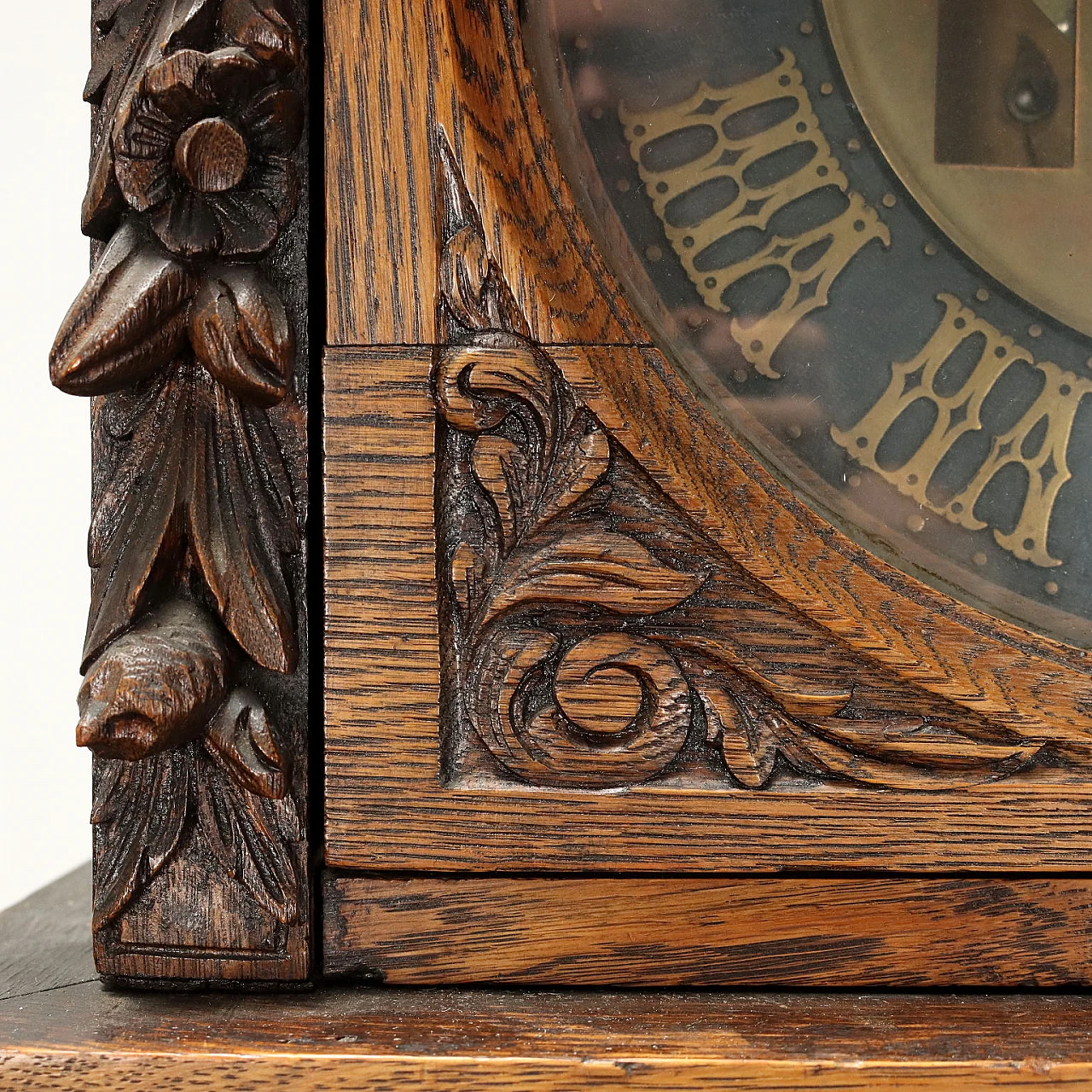 Oak pendulum clock, early 20th century 7