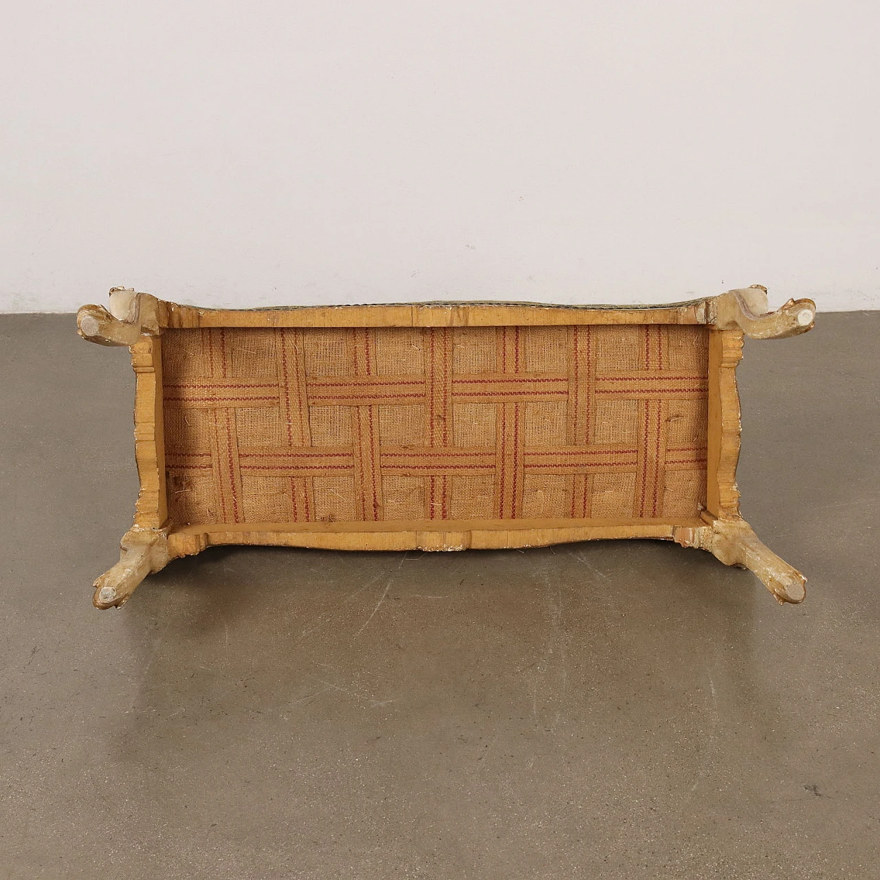 Carved bench with leaf motifs & brocade fabric seat, 19th century 7