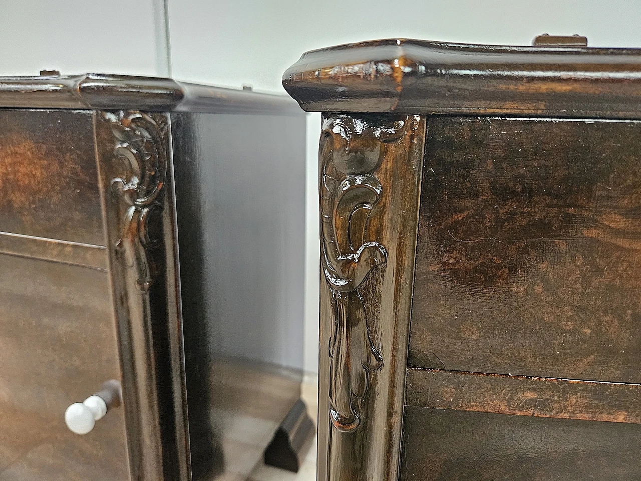 Pair of Art Deco walnut bedside tables, 1940s 22