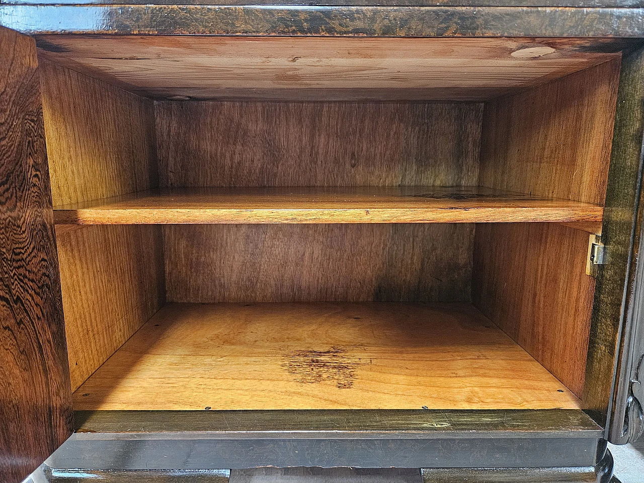 Pair of Art Deco walnut bedside tables, 1940s 32