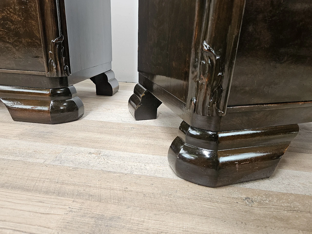 Pair of Art Deco walnut bedside tables, 1940s 40