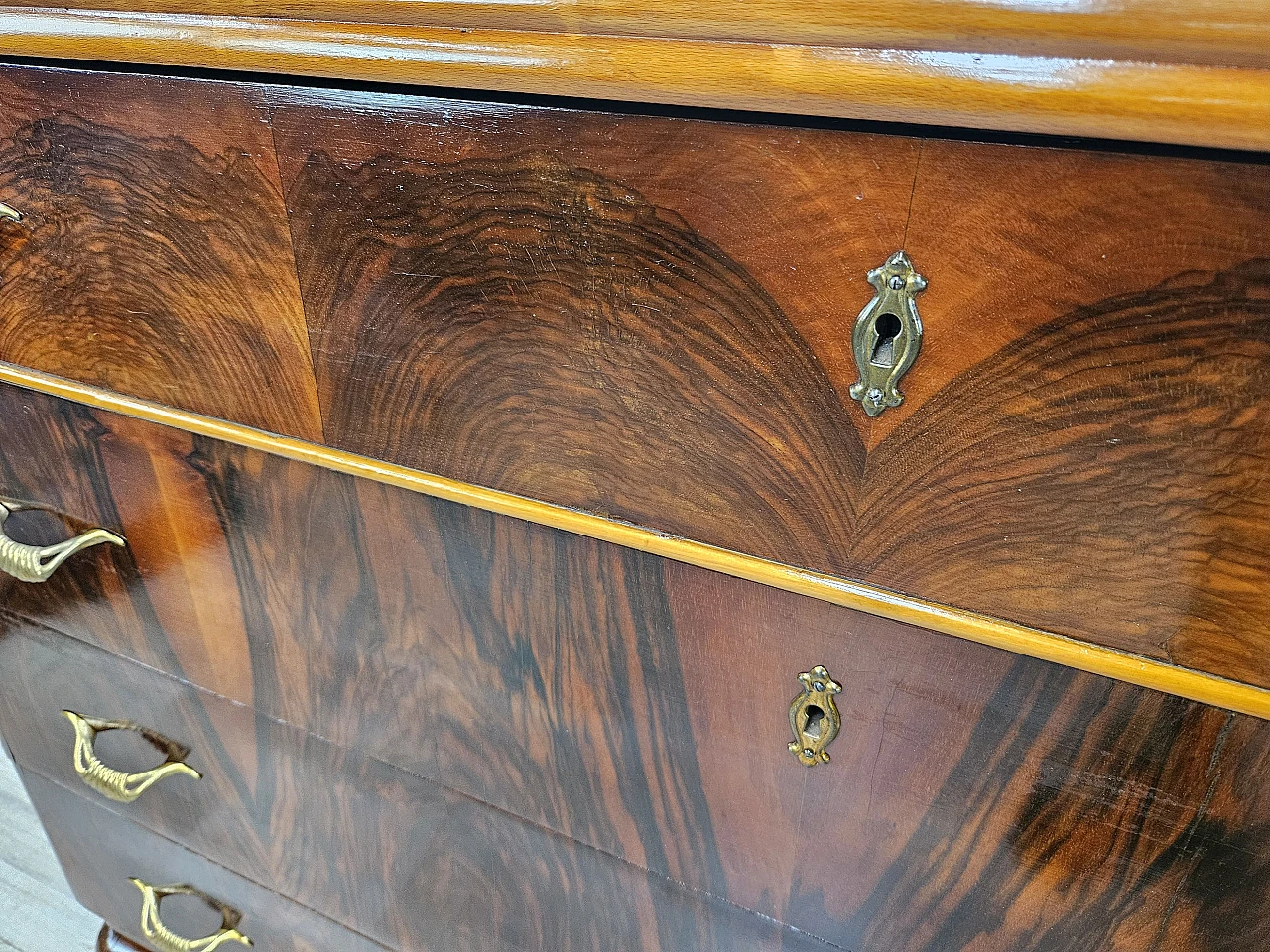 Art Deco walnut and maple dresser with mirror, 1940s 25