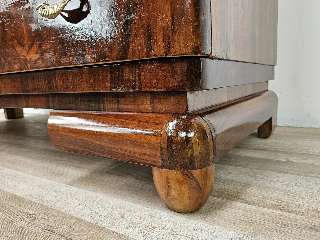 Art Deco walnut and maple dresser with mirror, 1940s 33