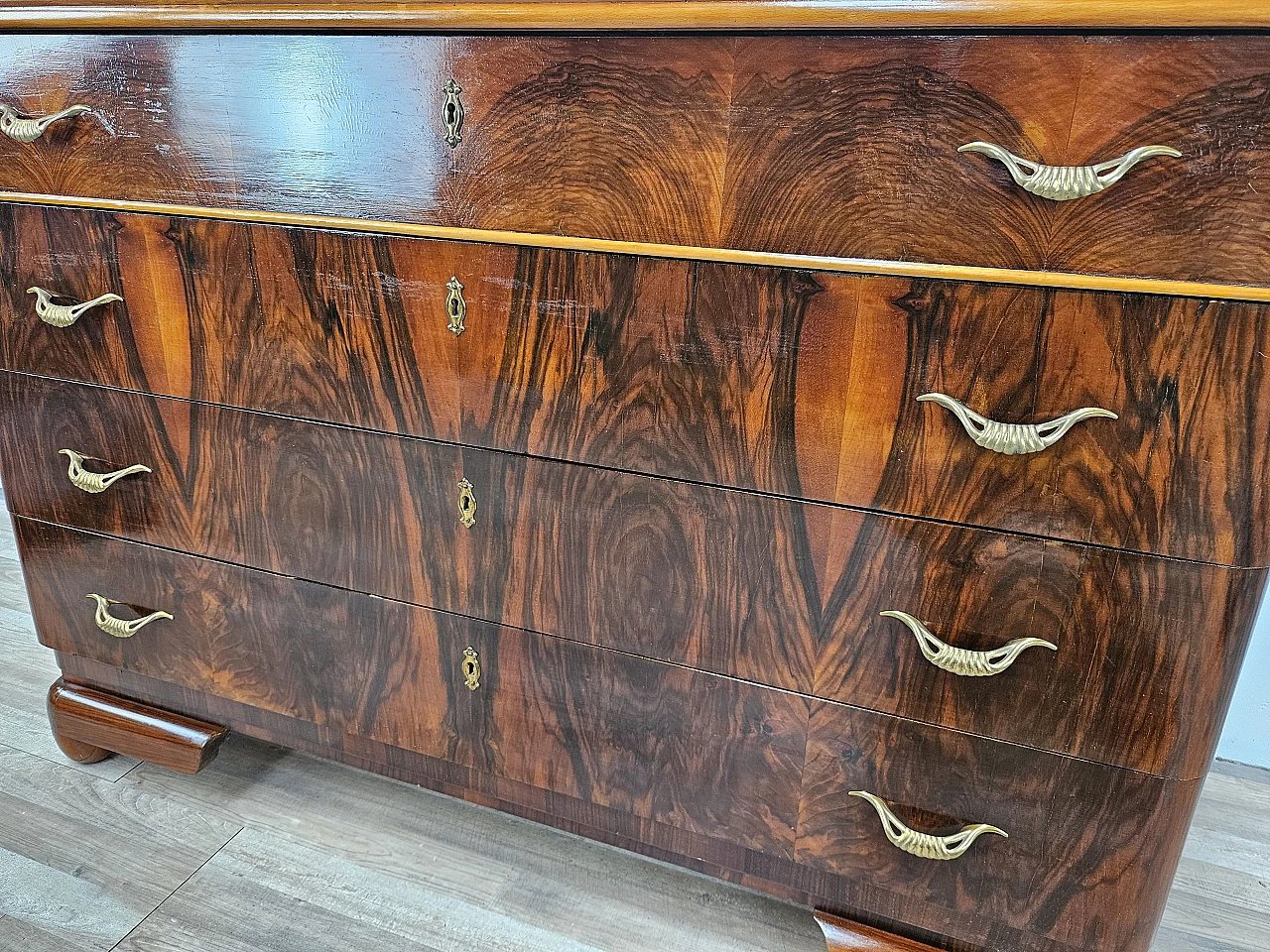 Art Deco walnut and maple dresser with mirror, 1940s 34