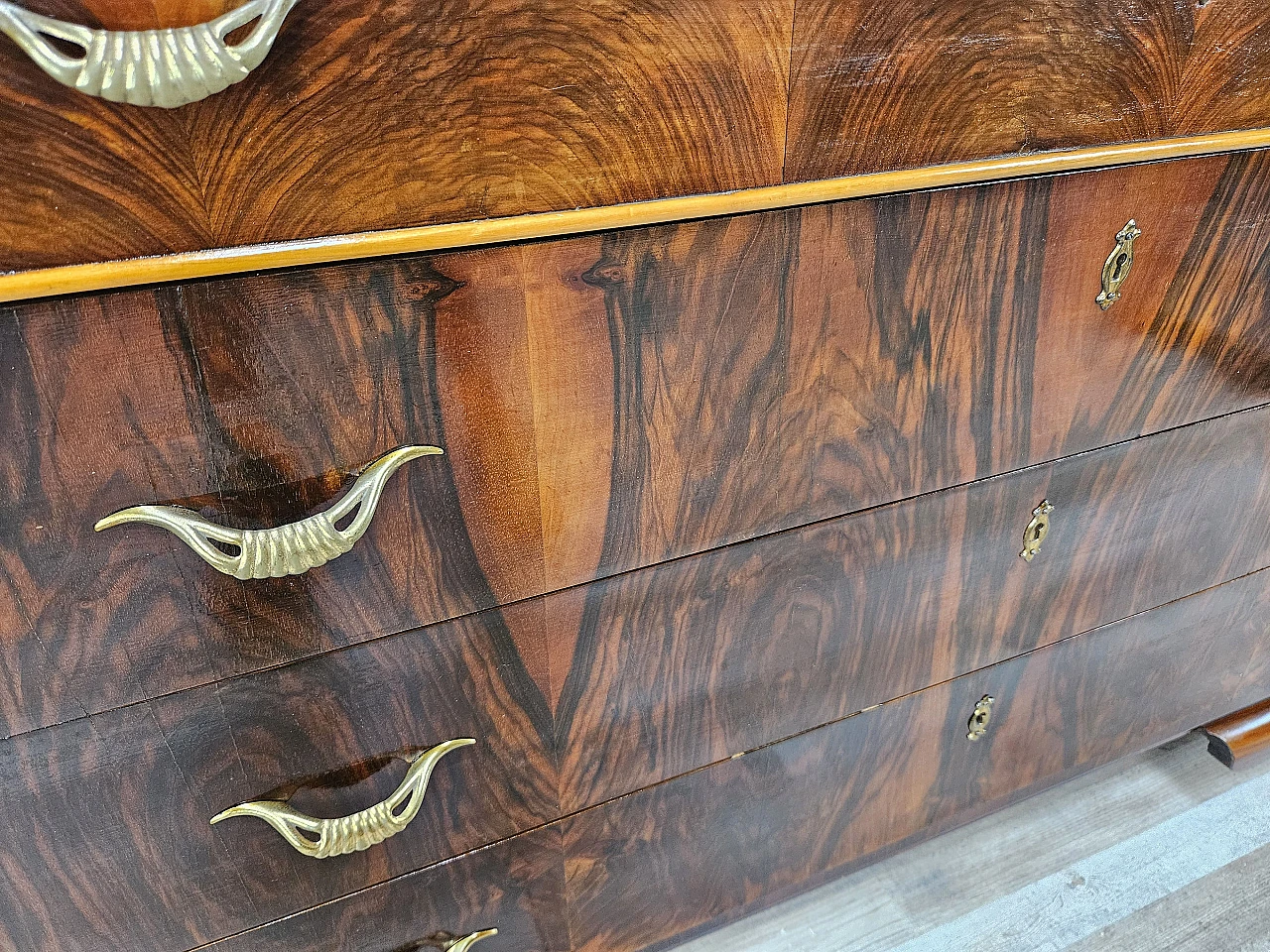 Art Deco walnut and maple dresser with mirror, 1940s 37