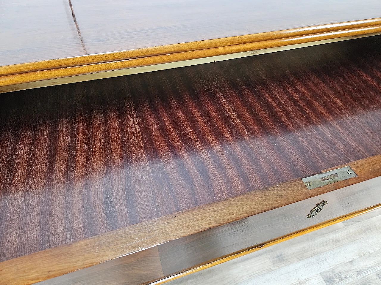 Art Deco walnut and maple dresser with mirror, 1940s 41