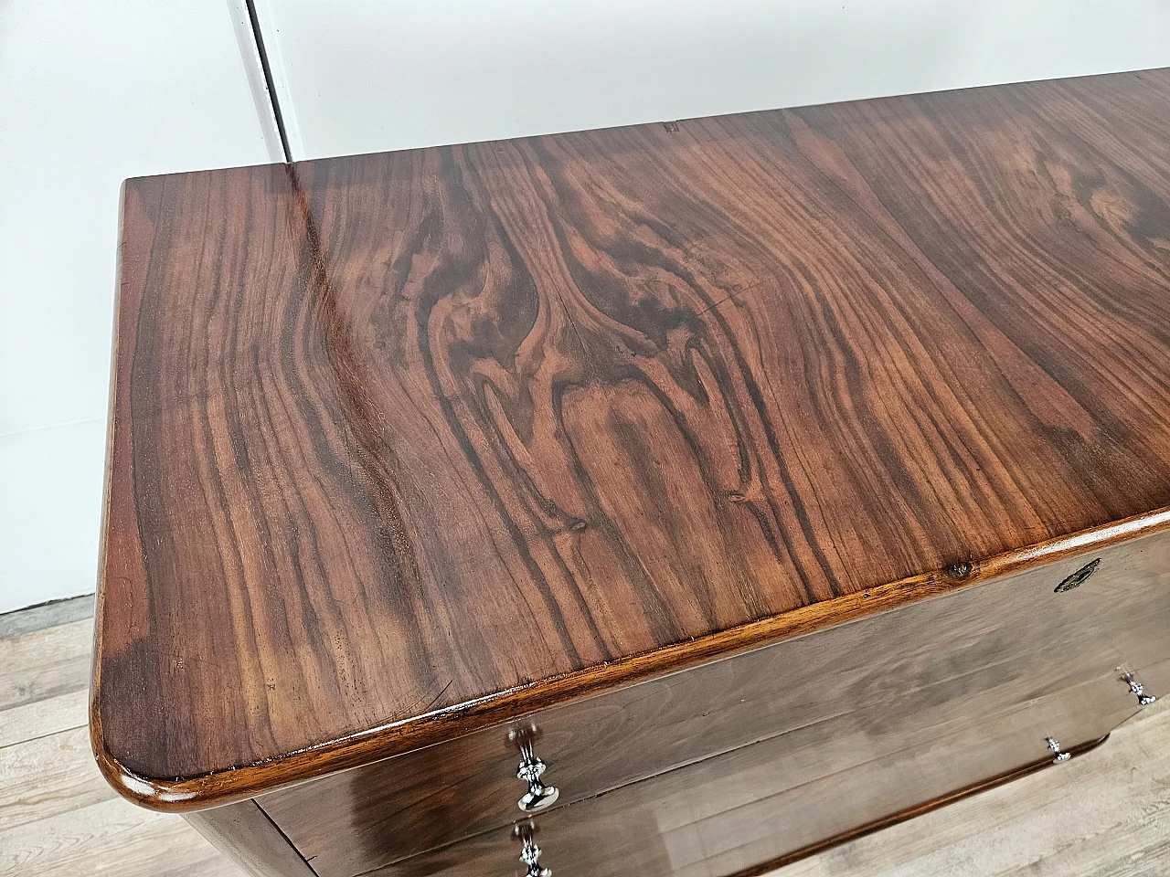 Walnut dresser with silvered knobs, 1930s 10