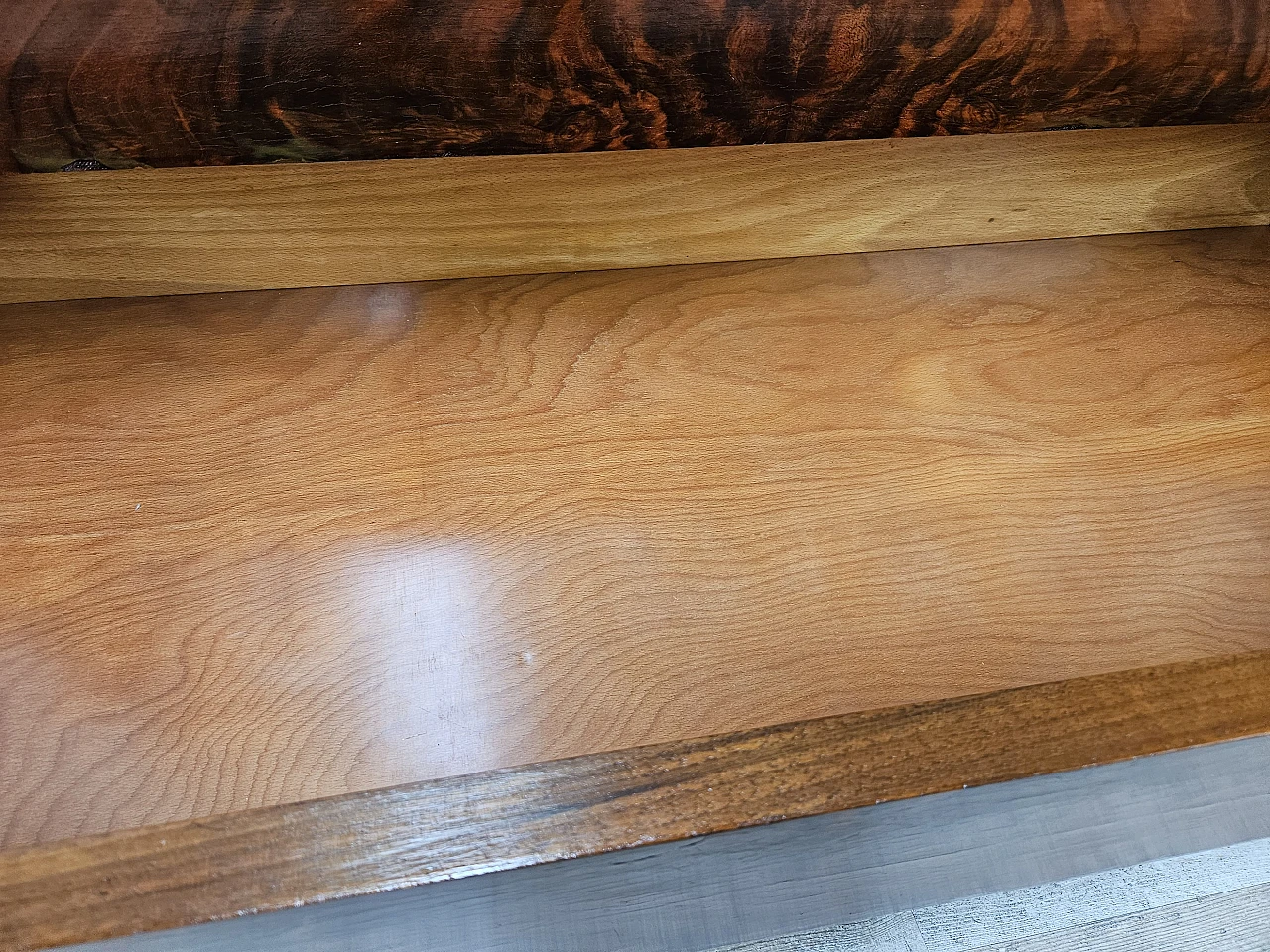 Walnut dresser with silvered knobs, 1930s 25