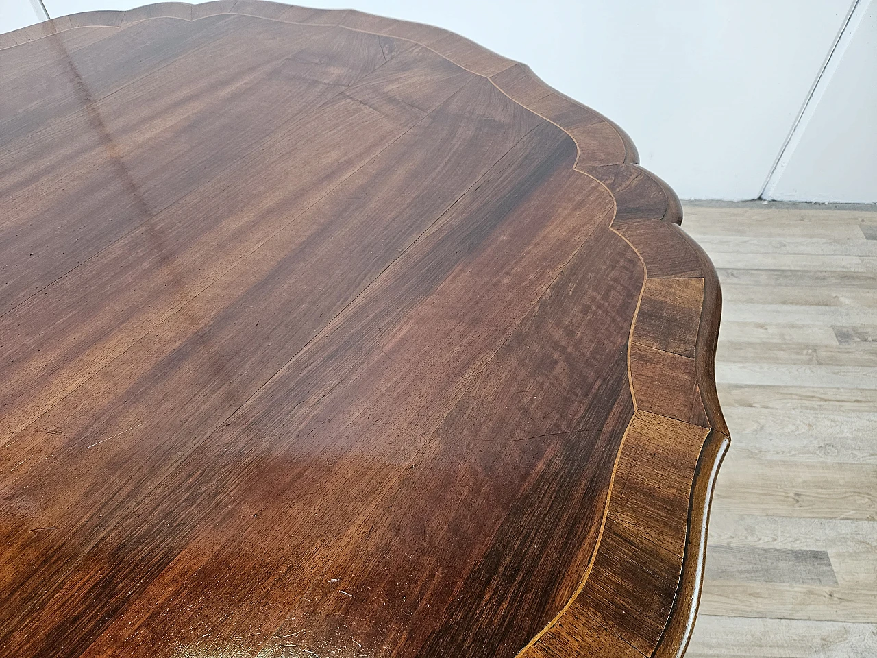 Baroque table in walnut and maple, from the early 1900s 6