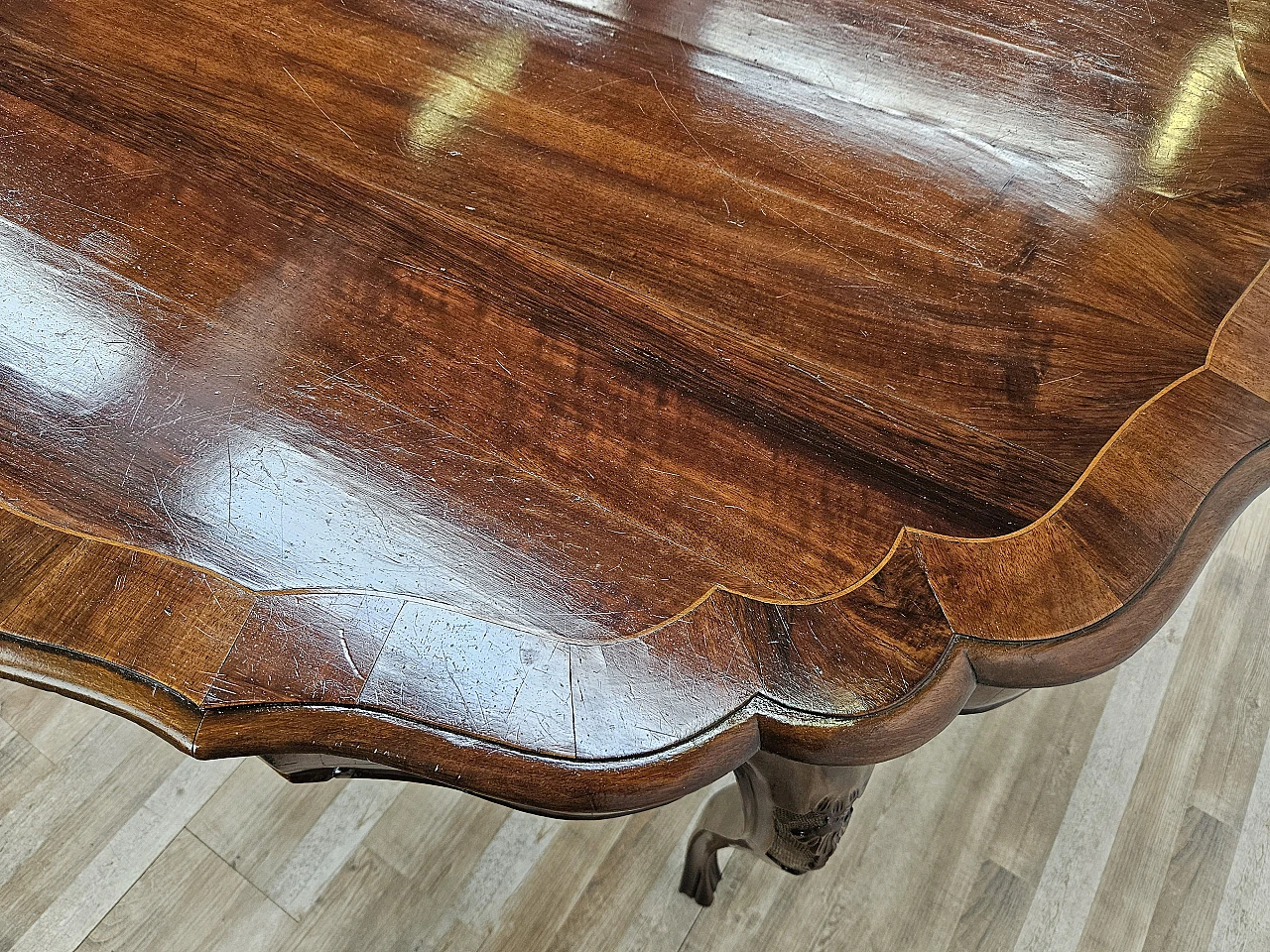 Baroque table in walnut and maple, from the early 1900s 18