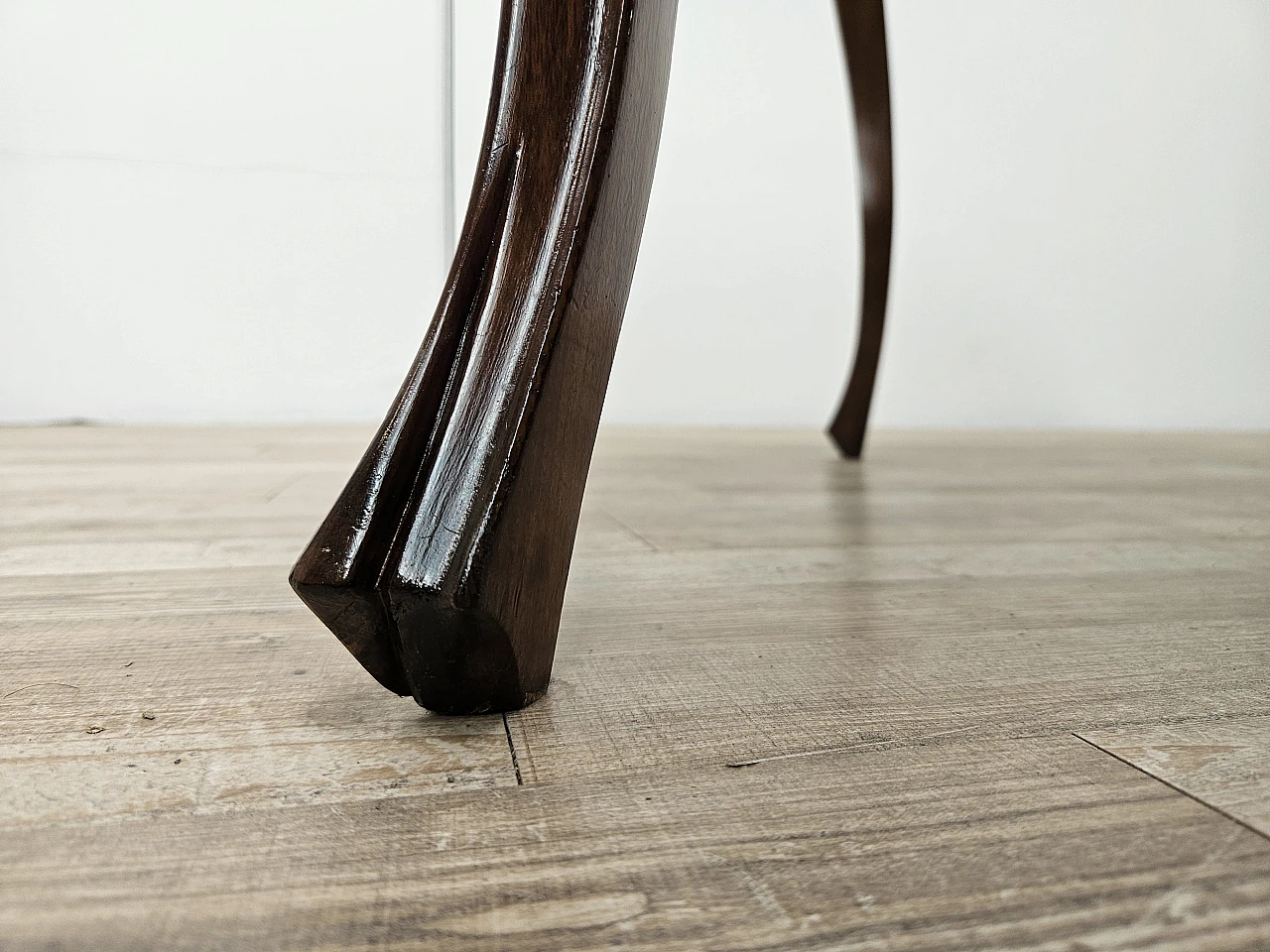 Baroque table in walnut and maple, from the early 1900s 26