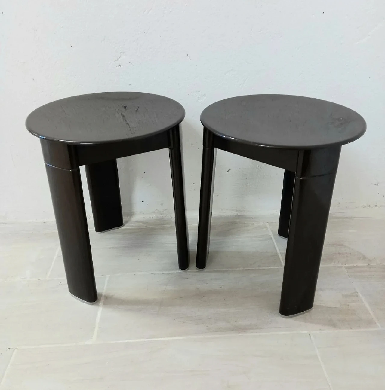 Pair of Gedy bathroom stools 1