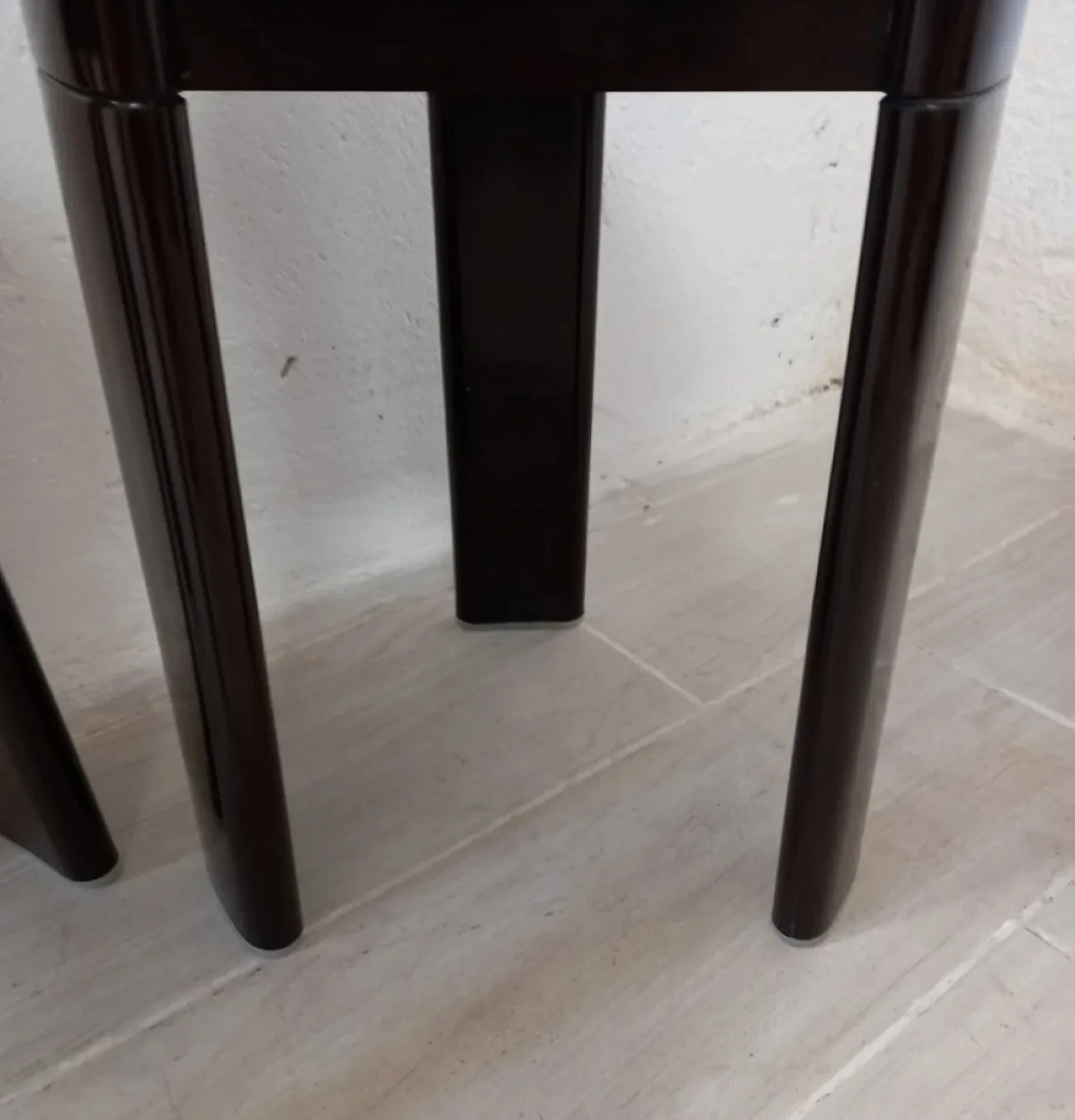 Pair of Gedy bathroom stools 6