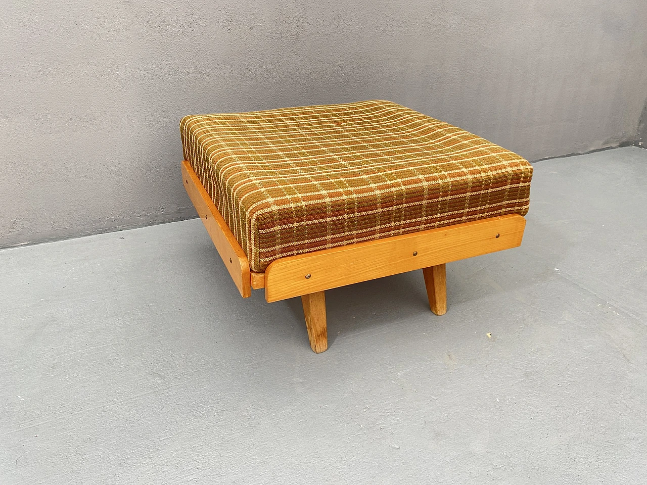 Footstool by Frantisek Jirák for Tatra, 1960s 4