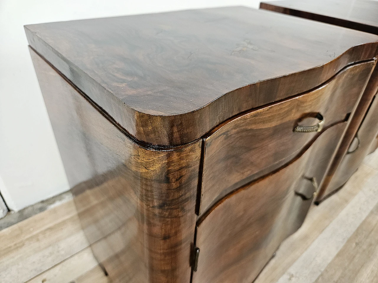 Art Deco mahogany burl nightstands 9