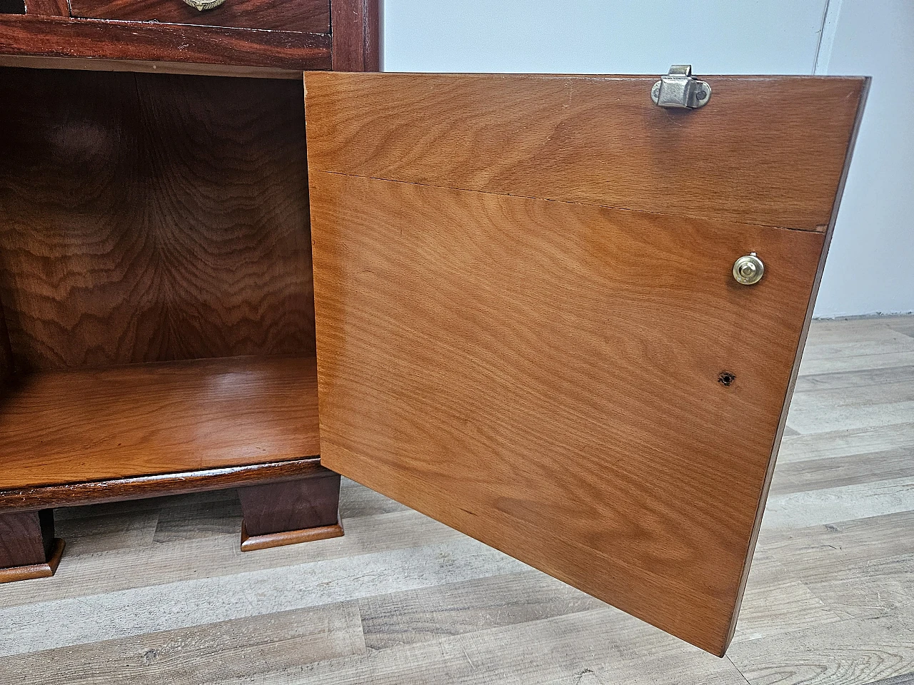 Pair of Art Deco bedside tables in briar with drawer 25