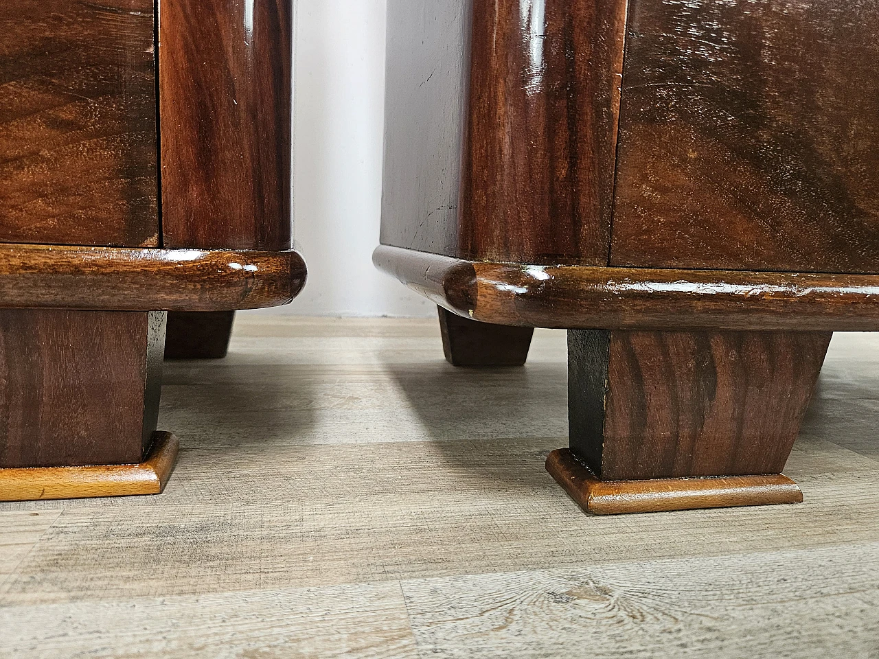 Pair of Art Deco bedside tables in briar with drawer 27