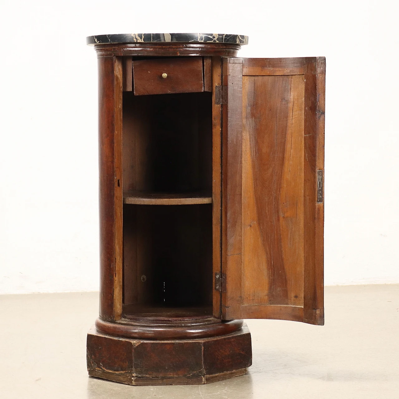 Walnut column bedside table with Portoro marble top, 19th century 3