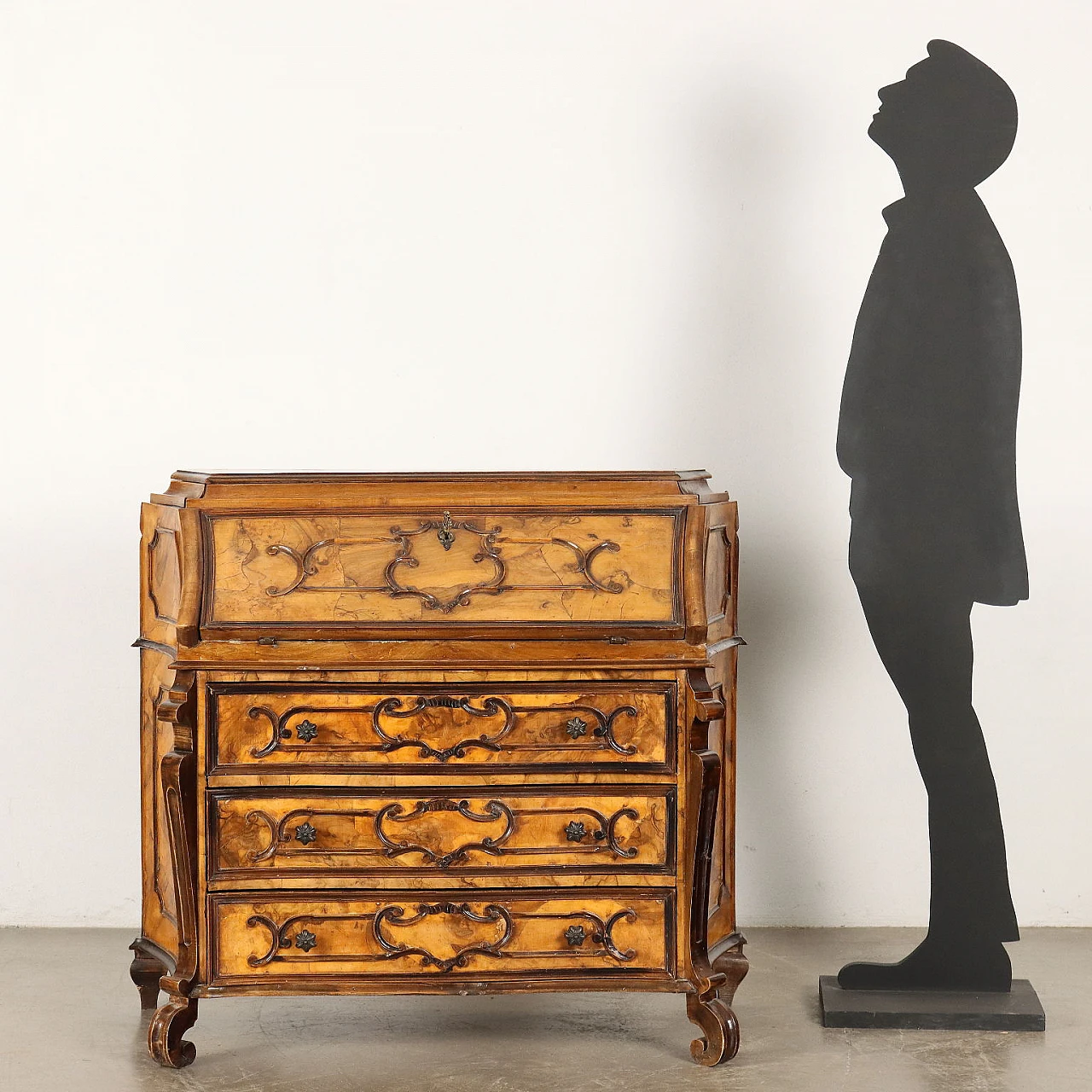 Baroque-style walnut and burl walnut flap desk with drawers 2