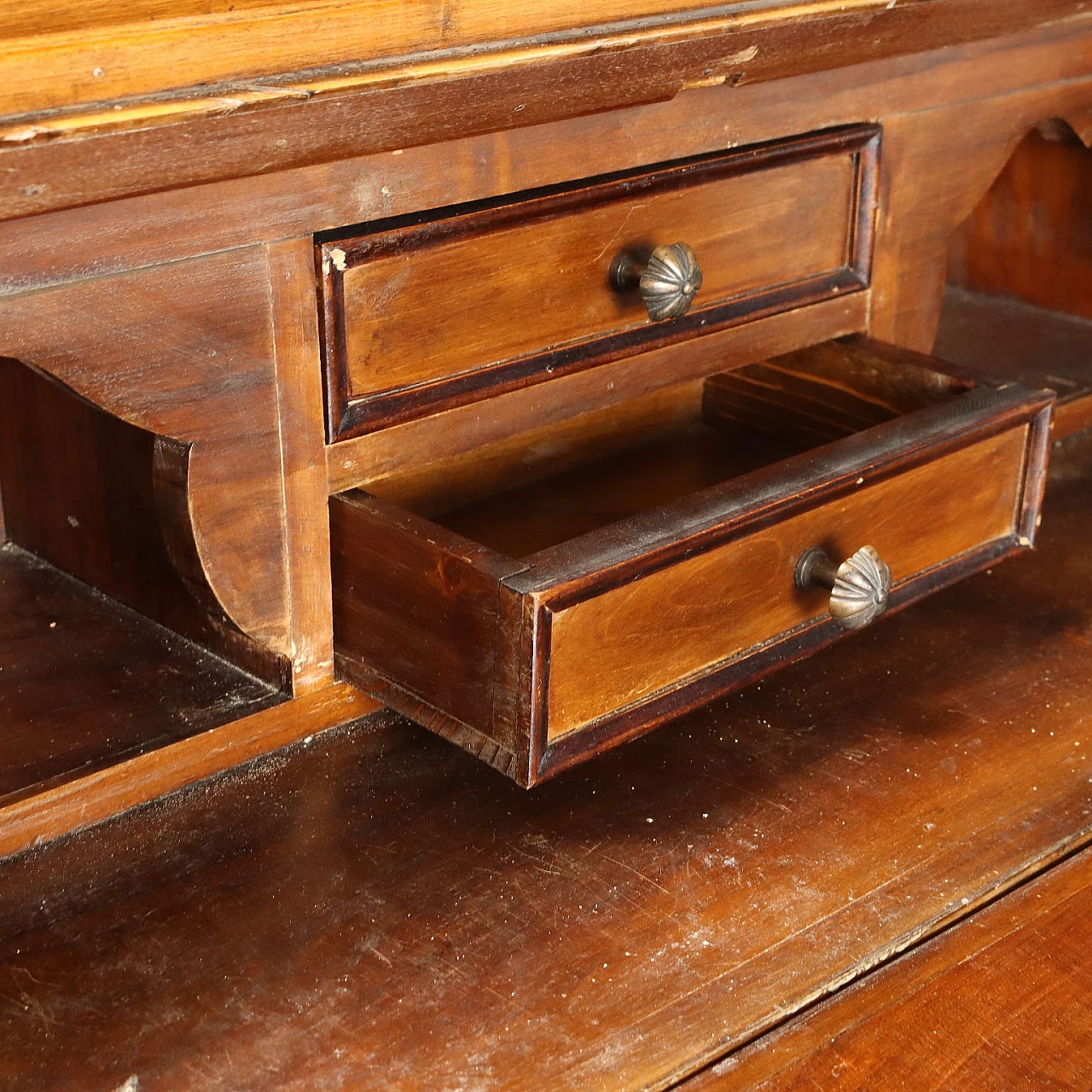 Baroque-style walnut and burl walnut flap desk with drawers 7