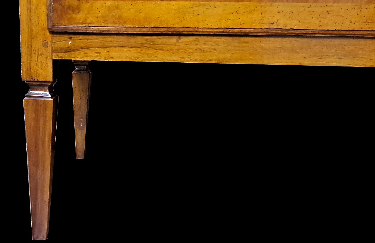 Solid walnut chest of drawers. Front with two drawers with lock 4