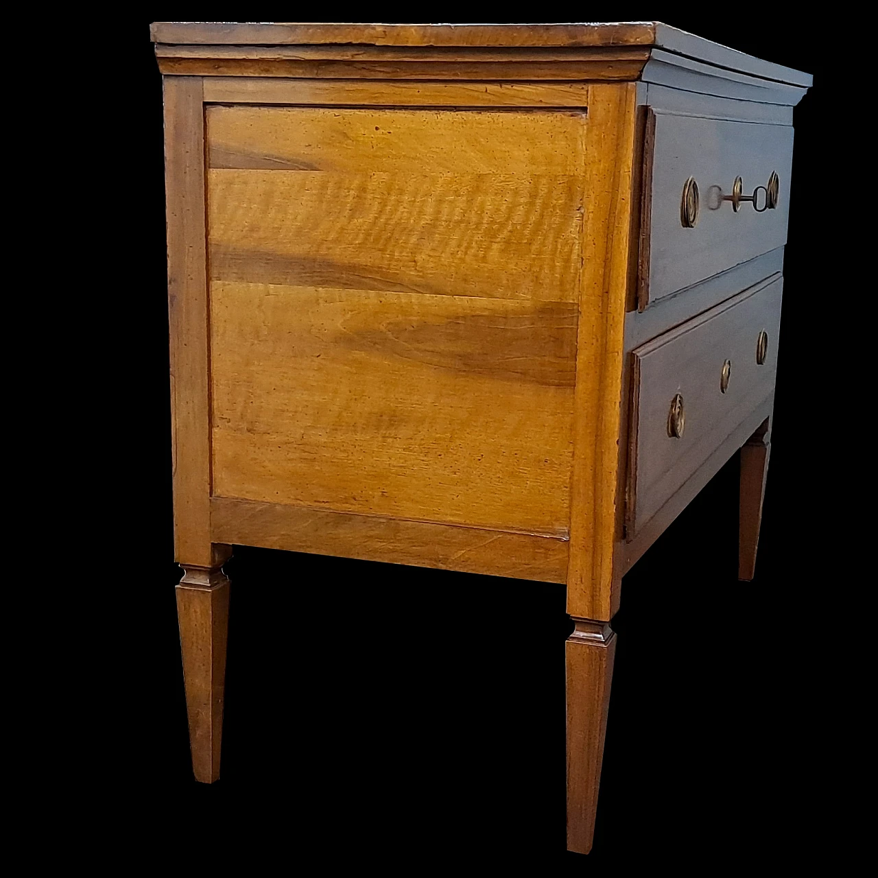 Solid walnut chest of drawers. Front with two drawers with lock 6