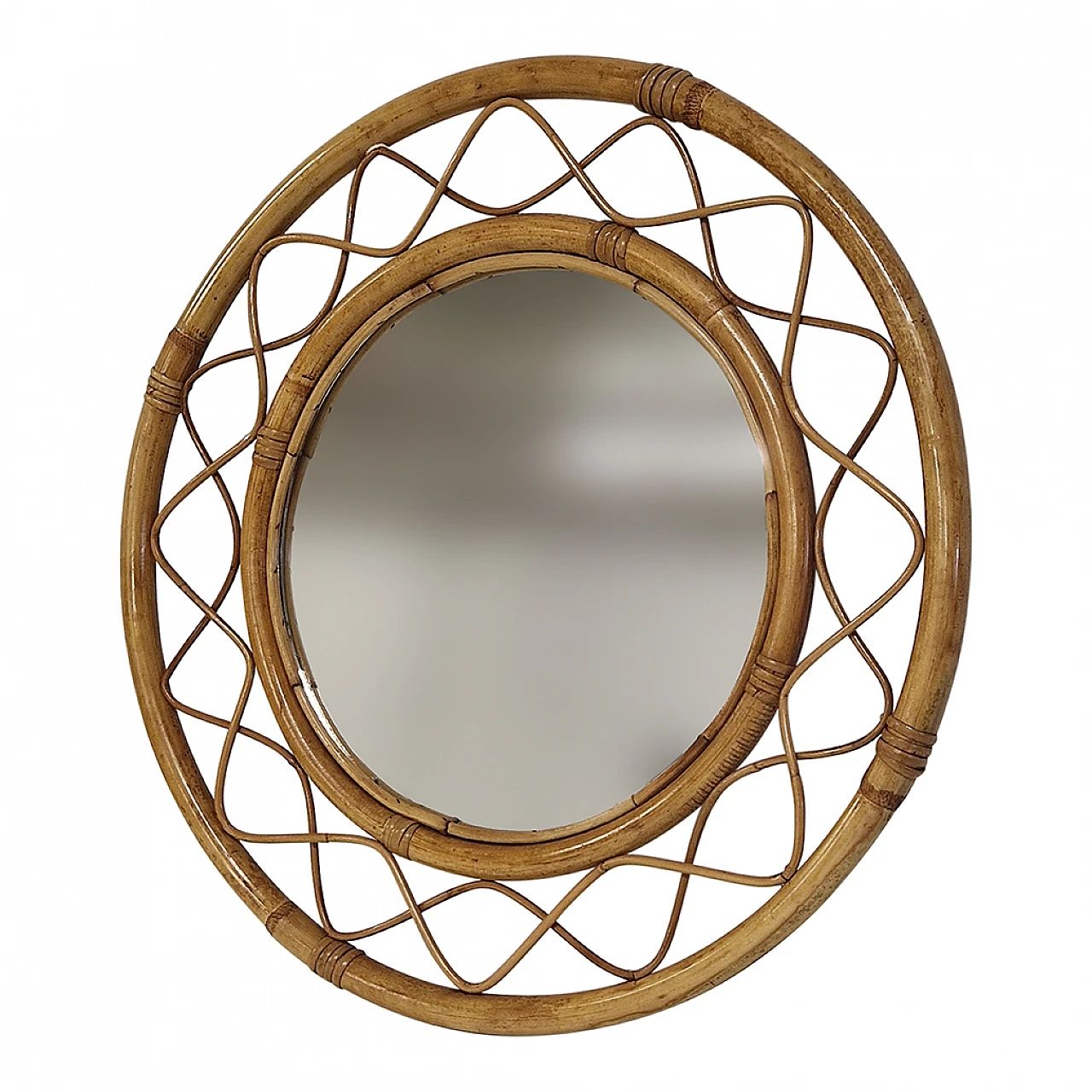 Circular rattan wall mirror 3