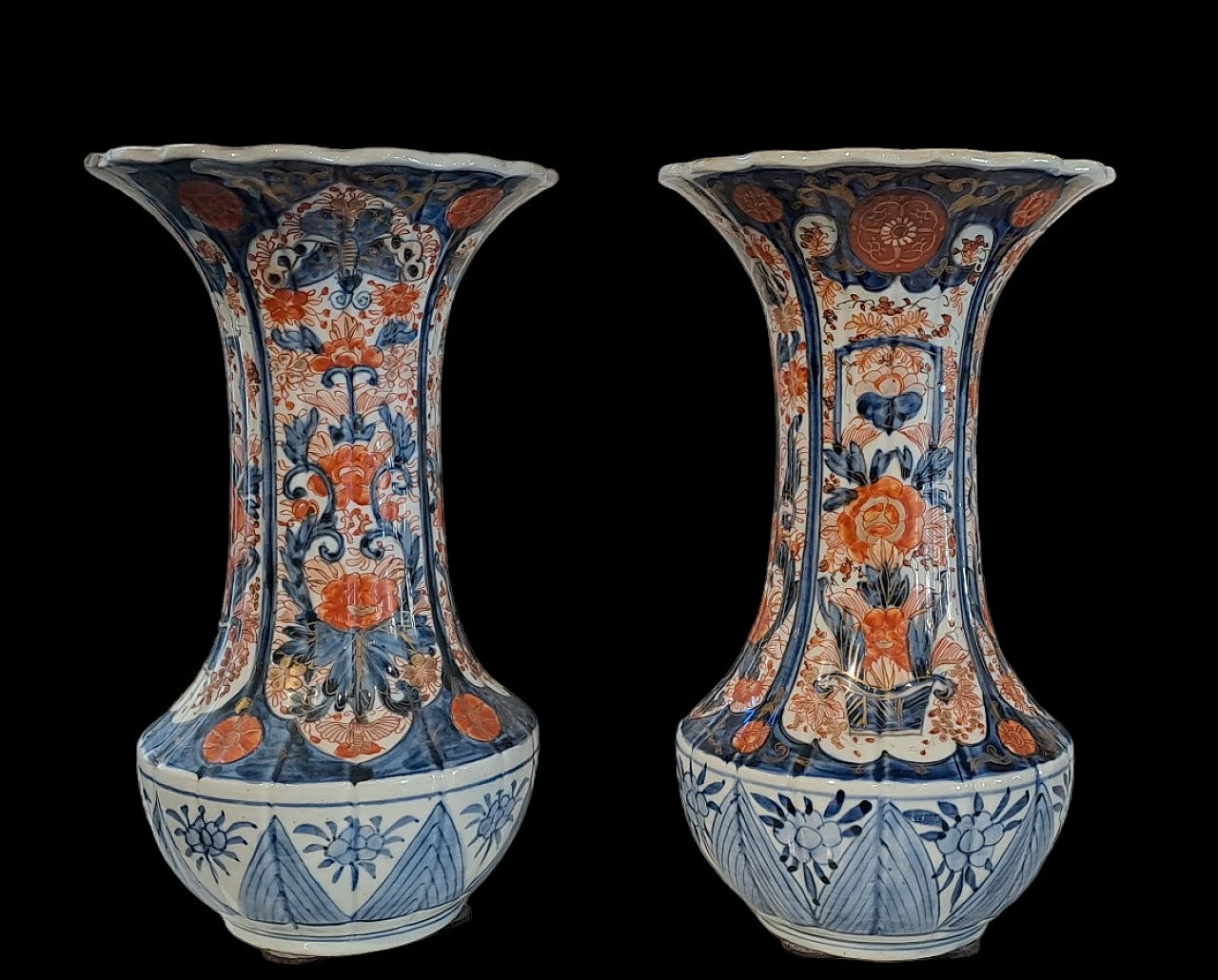 Pair of Imari trumpet vases in Japanese porcelain, 19th century 1