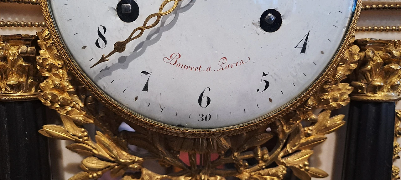 French pendulum clock in marble and gilded bronze, 18th century 3