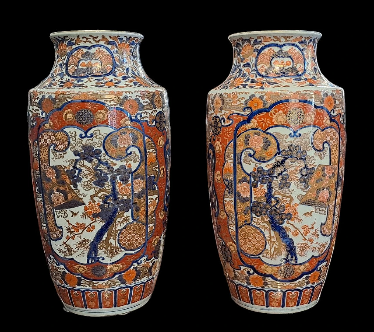 Large pair of Imari Japonese  vases, 19th century 1