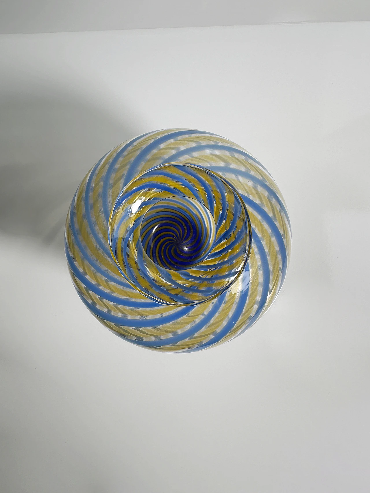 Swirl Murano vase by Fratelli Toso, 1960s 1