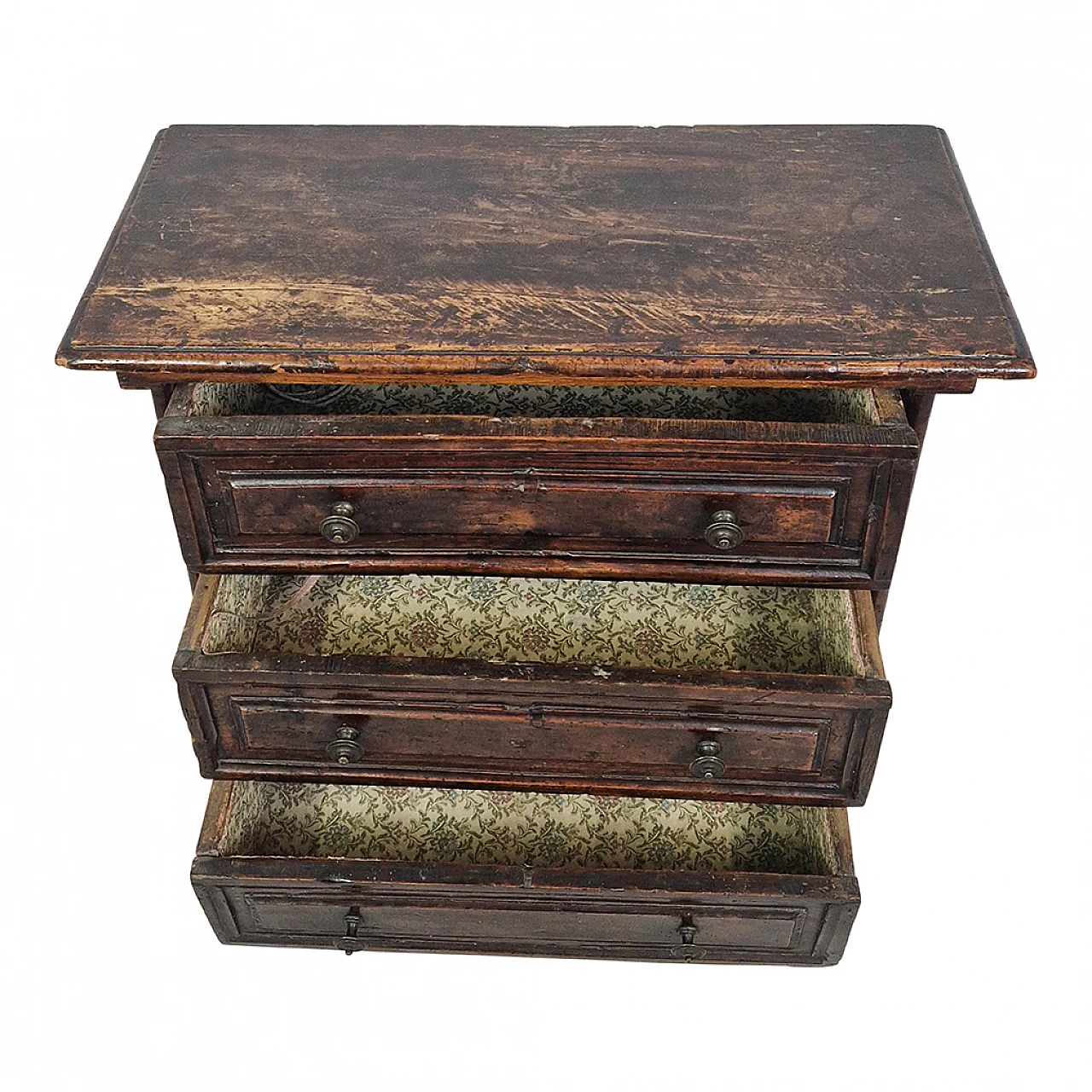 Small walnut chest with 3 drawers, 18th century 6