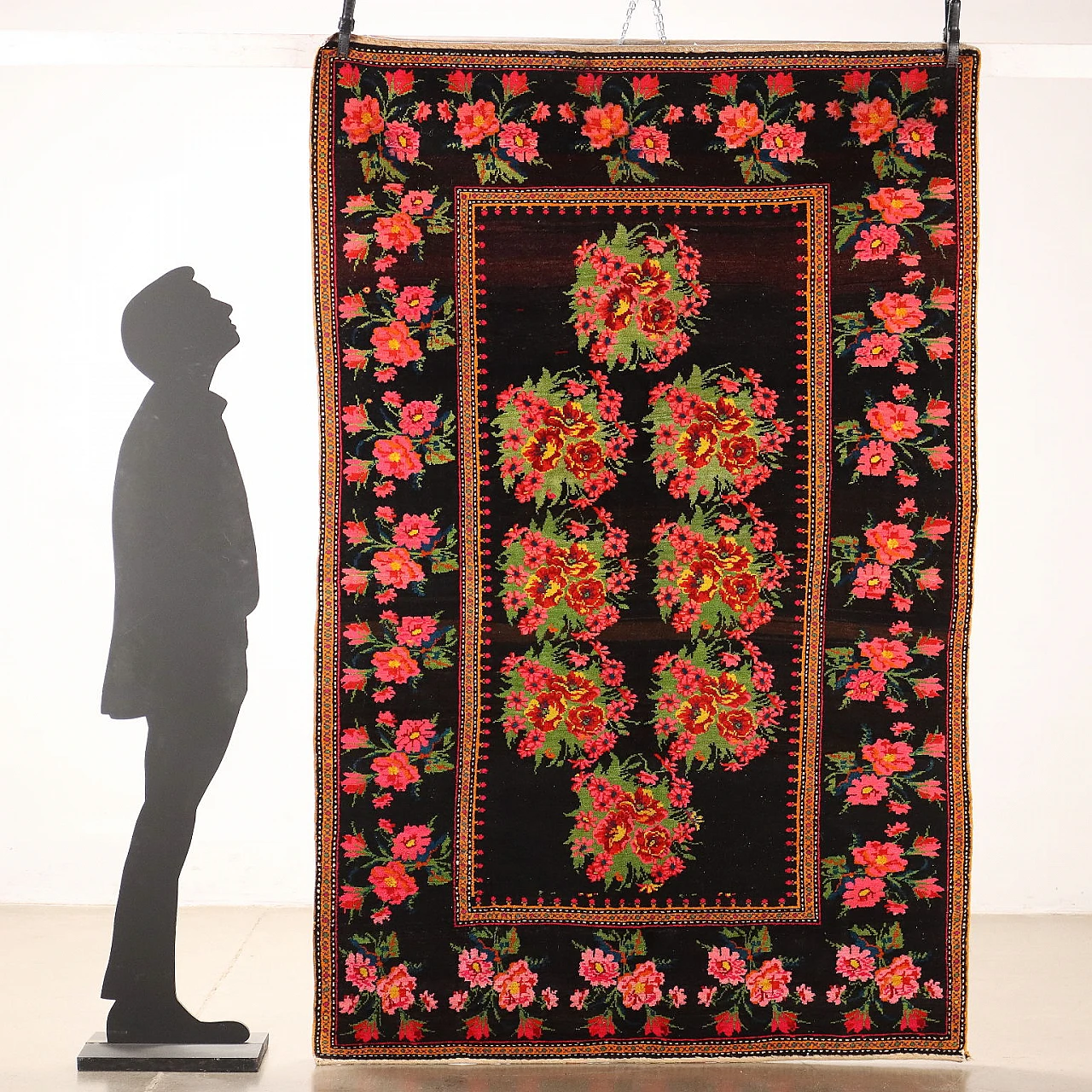 Large knot Karabakh rug in cotton and wool with floral motifs 2