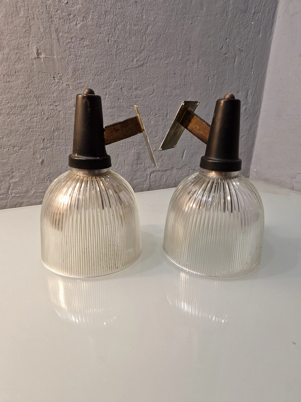 Lampade da parete in ottone con vetro scanalato di Fidenza Vetraria nello stile di Azucena, anni '50, set di 2 3