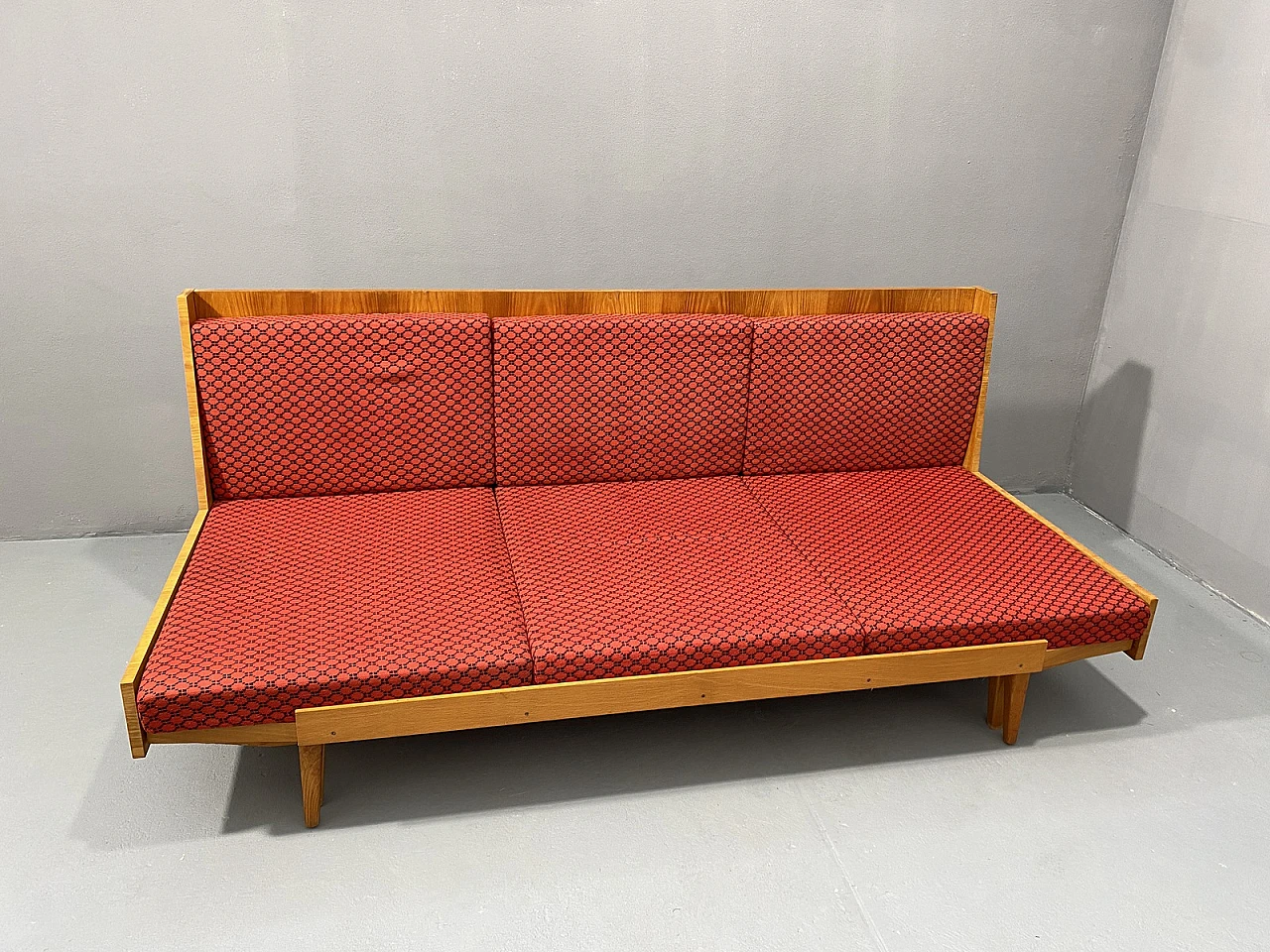 Divano letto pieghevole Mid-Century di Drevotvar, anni '70, Cecoslovacchia 3