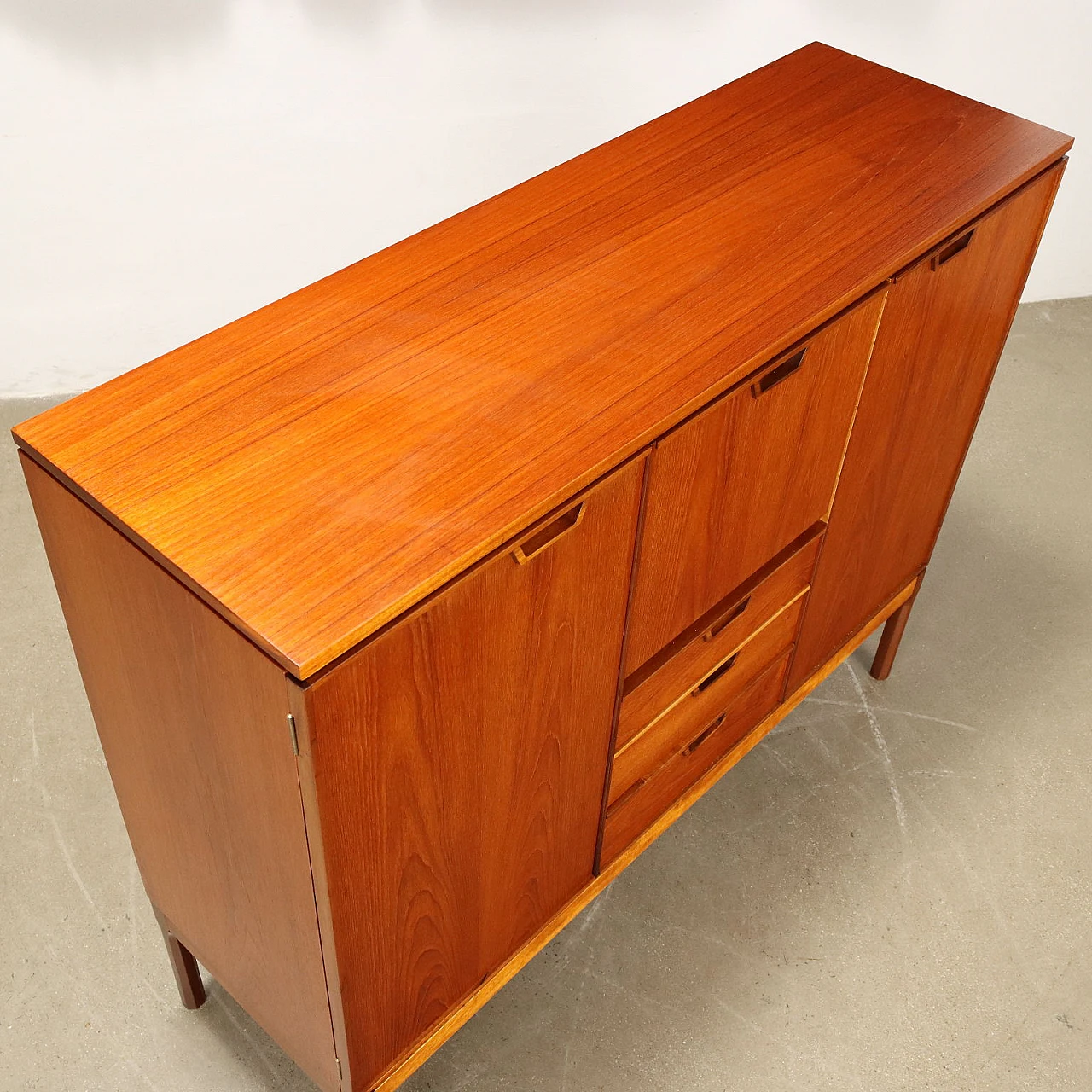 Credenza con vano bar in teak e legno massello di Wrighton, anni '60 4