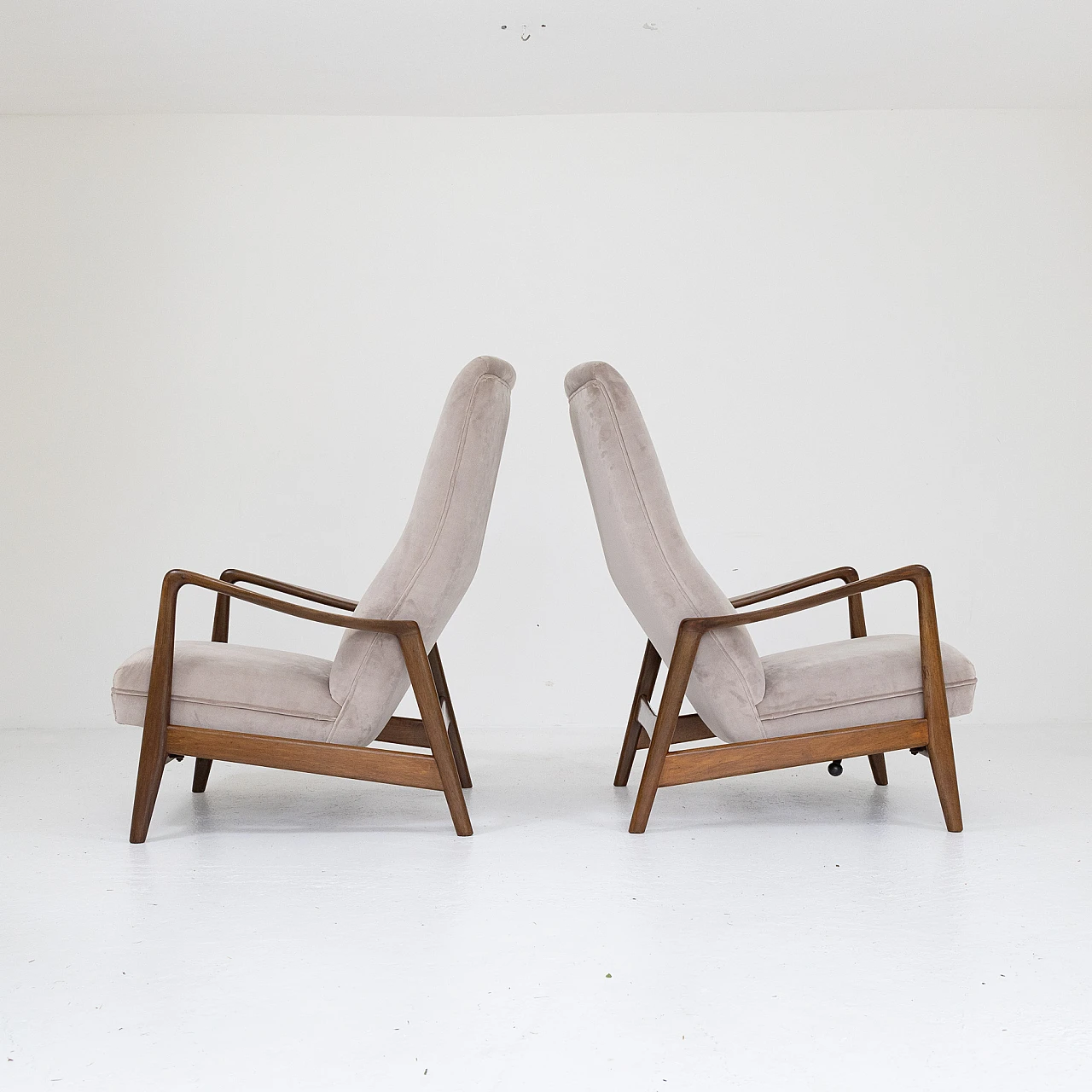 Pair of walnut armchairs by Figli di Amedeo Cassina, 1950s 3