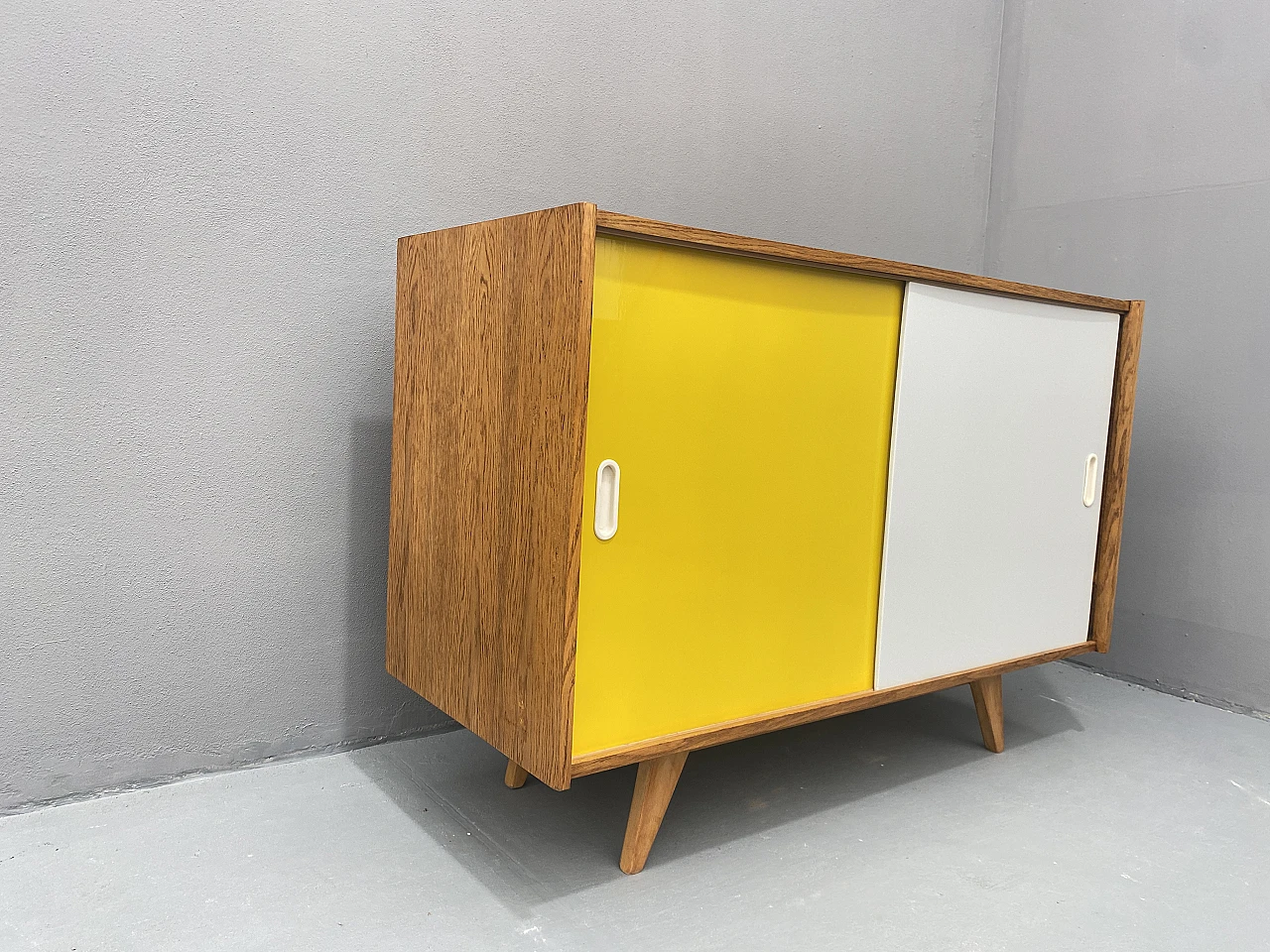 Credenza Mid Century U-452 di Jiří Jiroutek, anni '60, Cecoslovacchia 13