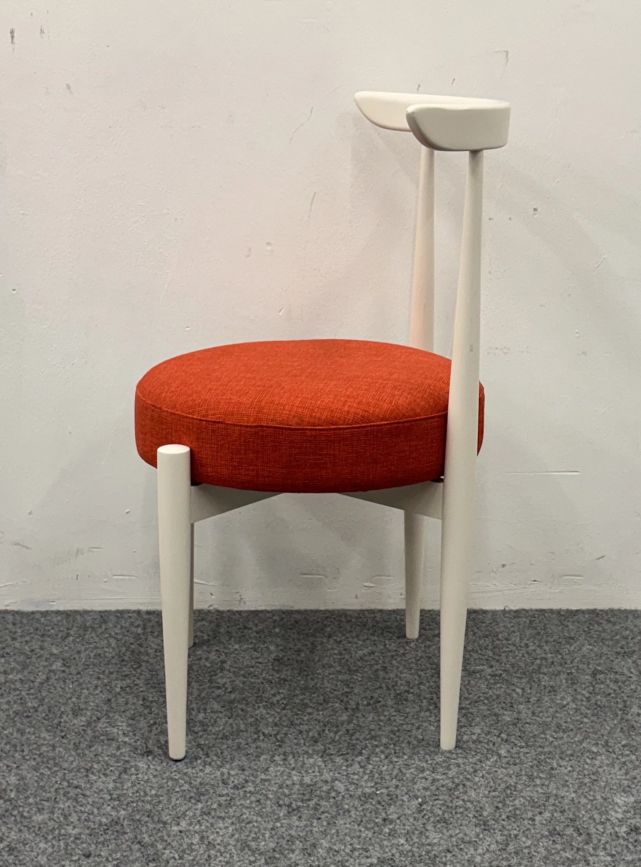 Sedia con sgabello rosso in stile scandinavo, anni '70 4