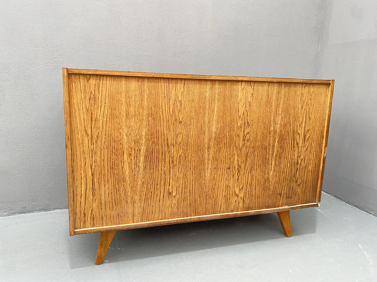 Credenza U-452 della metà del secolo completamente restaurata di Jiří Jiroutek, anni '60, C 29